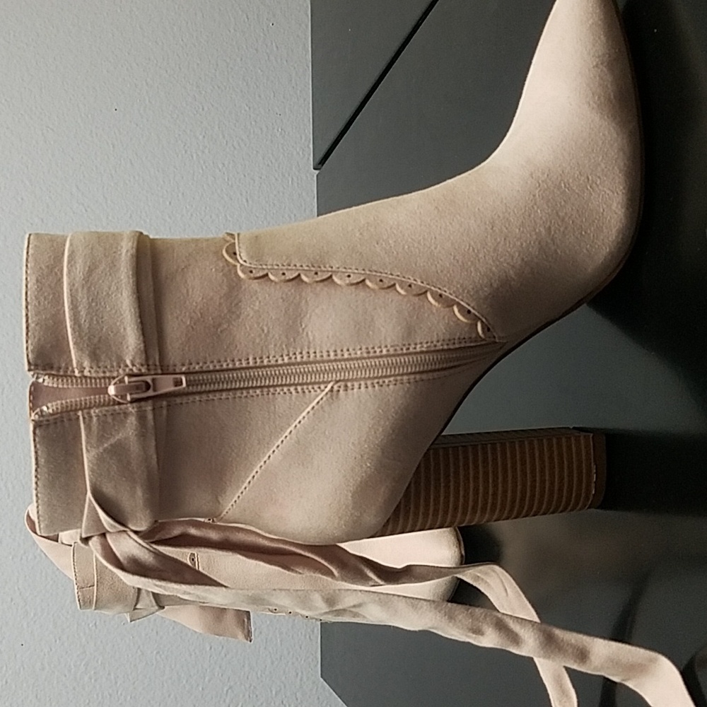 Suede booties Justfabulous NWT - Picture 2 of 4